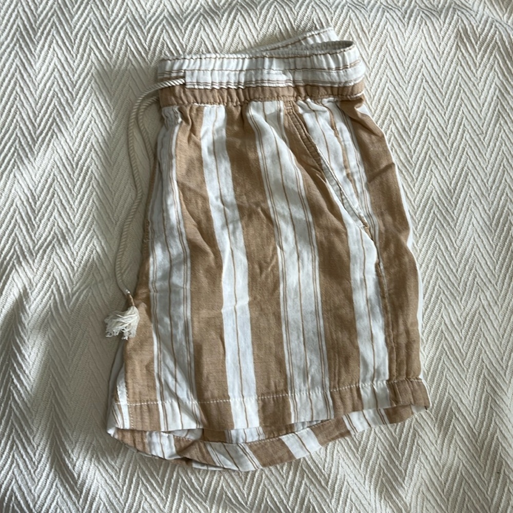 Old Navy Striped Pull On Shorts size S